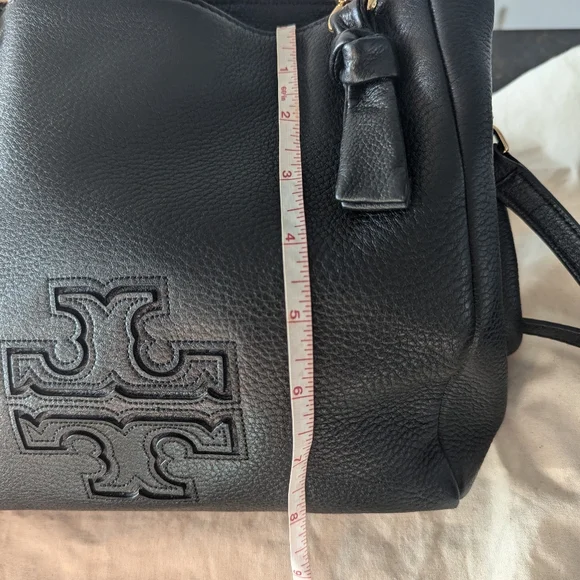 Tory Burch Black Pebbled Leather Tote with Gold Chain Straps - Picture 4 of 5